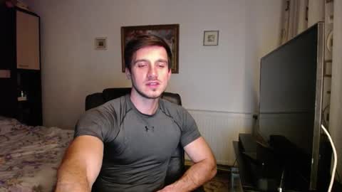 Mia and Jake online show from 11/11/25, 11:16