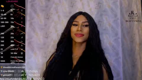 Snapshot of beauty_nina chatting on 09/30/25, 02:55 beauty_nina online show from 09/30/25, 02:55