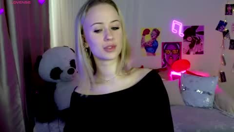 Snapshot of beauty_sashaxx chatting on 04/18/26, 01:37 beauty Sasha online show from 04/18/26, 01:37