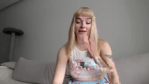 POLLY online show from 02/17/26, 12:01