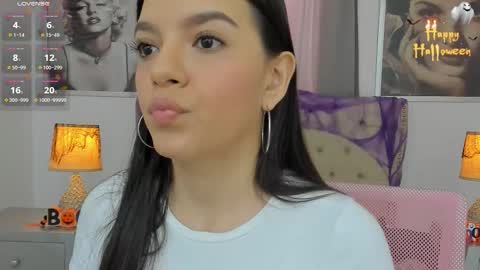 Ariana Reyes online show from 11/01/25, 12:18