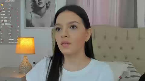 Ariana Reyes online show from 11/05/25, 12:38