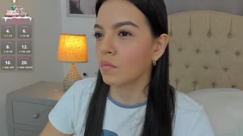 Ariana Reyes online show from 12/01/25, 12:32