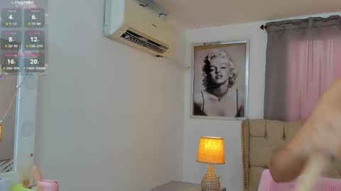 Snapshot of beautyari_ chatting on 03/04/26, 12:22 Ariana Reyes online show from 03/04/26, 12:22