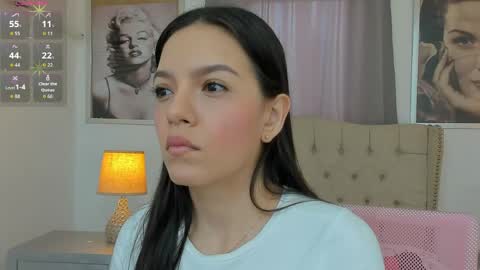 Snapshot of beautyari_ chatting on 04/14/26, 12:11 Ariana Reyes online show from 04/14/26, 12:11