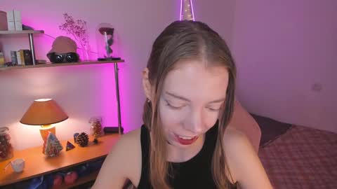 Snapshot of beautyeliise chatting on 12/16/24, 07:58 Eliise online show from 12/16/24, 07:58