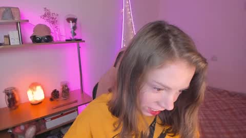 Snapshot of beautyeliise chatting on 02/01/25, 02:24 Eliise online show from 02/01/25, 02:24