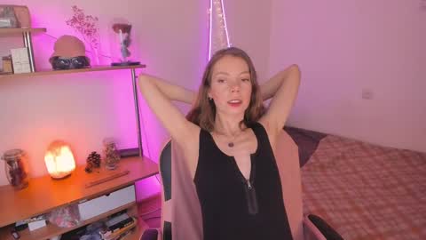 Snapshot of beautyeliise chatting on 02/11/25, 09:09 Eliise online show from 02/11/25, 09:09