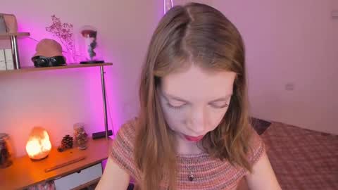 Snapshot of beautyeliise chatting on 02/24/25, 09:32 Eliise online show from 02/24/25, 09:32