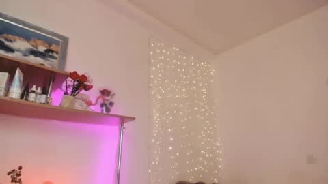 Snapshot of beautyeliise chatting on 04/18/26, 02:21 Eliise online show from 04/18/26, 02:21