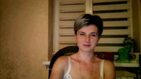 Snapshot of beautyksenia chatting on 10/21/25, 07:25 BeautyKsenia online show from 10/21/25, 07:25