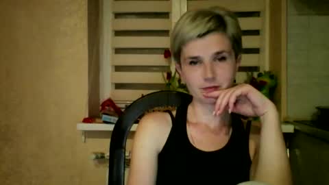 Snapshot of beautyksenia chatting on 03/12/26, 08:04 BeautyKsenia online show from 03/12/26, 08:04