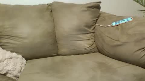 Snapshot of beautyloves chatting on 02/25/25, 10:39 Beauty online show from 02/25/25, 10:39