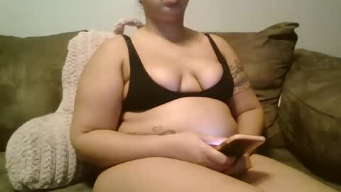 Snapshot of beautyloves chatting on 03/02/25, 07:12 Beauty online show from 03/02/25, 07:12