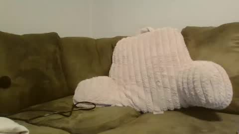 Snapshot of beautyloves chatting on 03/06/25, 08:59 Beauty online show from 03/06/25, 08:59