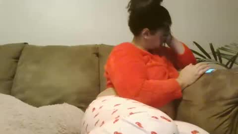 Snapshot of beautyloves chatting on 03/09/25, 01:14 Beauty online show from 03/09/25, 01:14