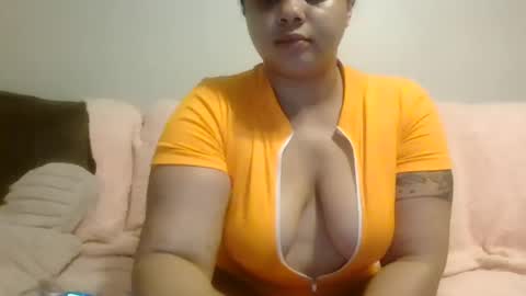 Snapshot of beautyloves chatting on 09/08/25, 04:17 Beauty online show from 09/08/25, 04:17