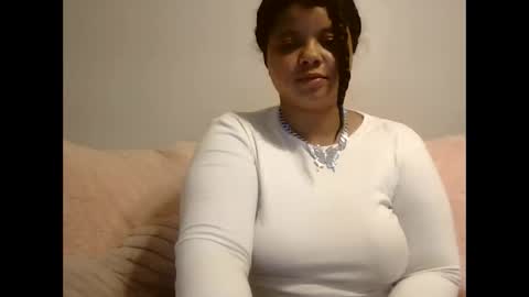 Snapshot of beautyloves chatting on 09/18/25, 11:18 Beauty online show from 09/18/25, 11:18