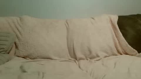 Snapshot of beautyloves chatting on 10/14/25, 10:43 Beauty online show from 10/14/25, 10:43