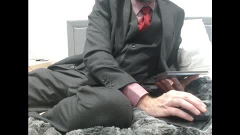 Snapshot of beautysbrit chatting on 12/23/24, 10:12 BeautysBrit online show from 12/23/24, 10:12