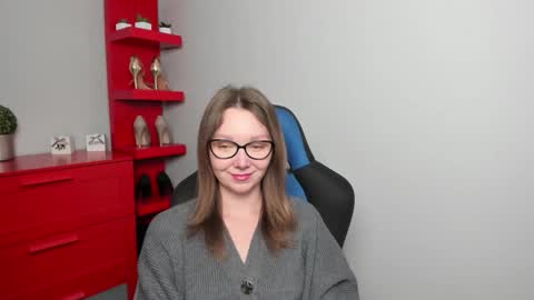 Zoe online show from 10/15/25, 05:40