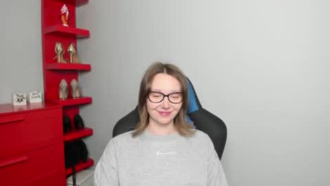 Zoe online show from 06/18/26, 05:30