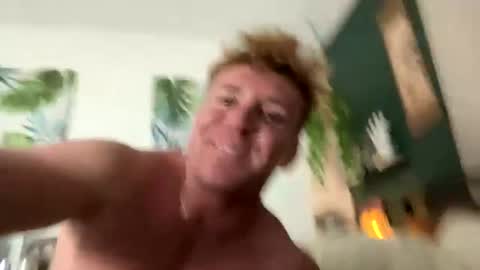 Snapshot of beaux_a chatting on 07/20/26, 12:40 Beaux online show from 07/20/26, 12:40