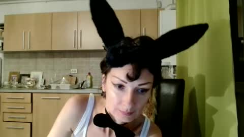 Raluca online show from 10/05/25, 05:22