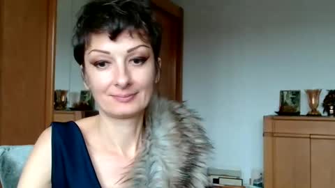 Raluca online show from 11/19/25, 11:54