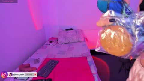 Snapshot of becca_be_ chatting on 05/06/26, 03:24 Becca is here online show from 05/06/26, 03:24