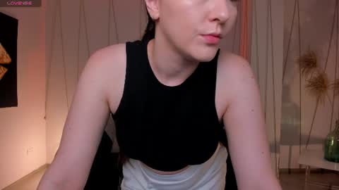 Snapshot of beccabaxter chatting on 06/11/26, 12:03 Am Becca online show from 06/11/26, 12:03