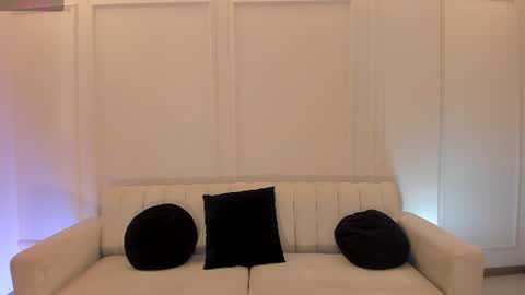 Snapshot of beccabaxter chatting on 06/22/26, 12:02 Am Becca online show from 06/22/26, 12:02