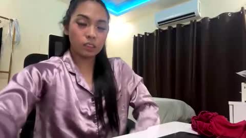 becinapia15 online show from 09/22/25, 04:31