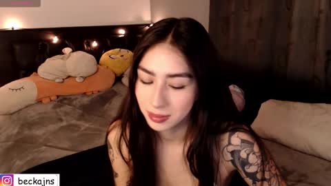 Snapshot of beck__jones chatting on 12/03/25, 05:37 Marzhie online show from 12/03/25, 05:37