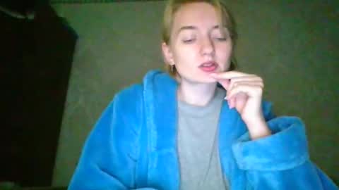 Snapshot of beckixjewelqw chatting on 04/28/26, 10:53 BeckiXJewelqw online show from 04/28/26, 10:53