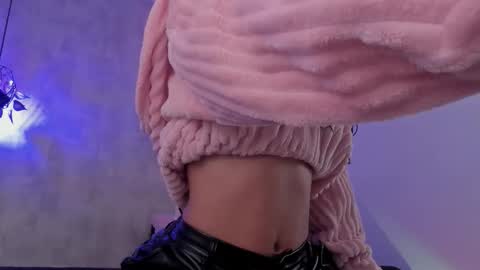 becky__g online show from 11/24/25, 08:08