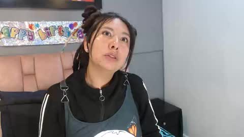 Snapshot of becky__huston chatting on 11/08/25, 12:33 Becky online show from 11/08/25, 12:33