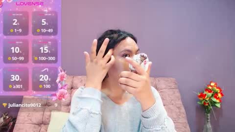 Snapshot of becky__huston chatting on 11/24/25, 04:12 Becky online show from 11/24/25, 04:12