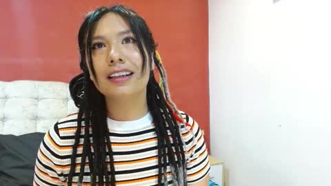 Snapshot of becky__huston chatting on 11/27/25, 08:11 Becky online show from 11/27/25, 08:11