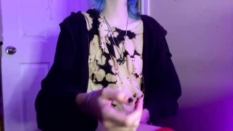 Snapshot of beckytheclown chatting on 12/08/24, 07:05 Beckytheclown online show from 12/08/24, 07:05