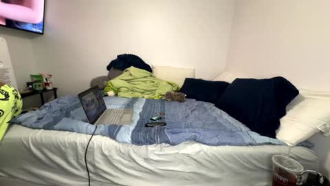 Peaches  Cream online show from 12/11/24, 09:09