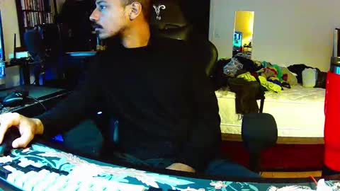 hungnheavy online show from 10/04/25, 08:12