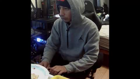 hungnheavy online show from 11/30/25, 05:06