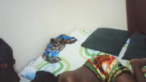 Snapshot of bee_arrie chatting on 04/22/26, 10:50 nasha online show from 04/22/26, 10:50