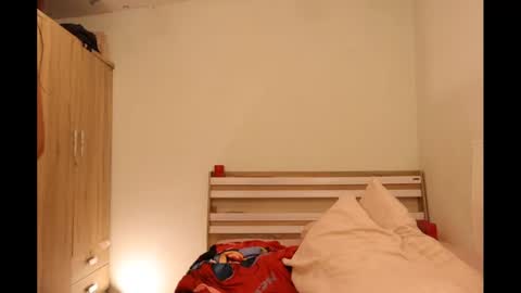 bee_thai online show from 03/03/25, 03:31