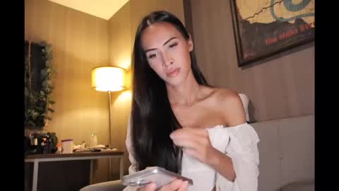 bee_thai online show from 02/01/26, 05:11