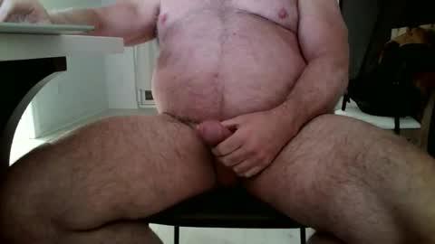 Snapshot of beefbubs chatting on 11/12/25, 01:39 BeefBubs online show from 11/12/25, 01:39