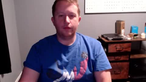 Snapshot of beefystr8guy chatting on 01/14/26, 07:03 MascDadBod online show from 01/14/26, 07:03