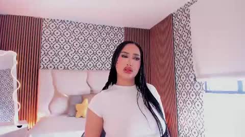 Snapshot of beella_tay1 chatting on 07/15/26, 12:54 BELLA online show from 07/15/26, 12:54