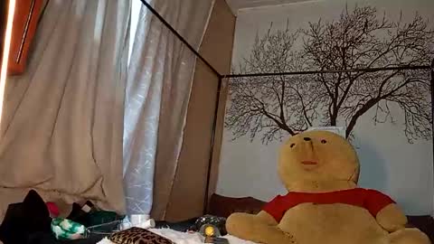 Snapshot of beencee2 chatting on 11/23/25, 02:17 beencee2 online show from 11/23/25, 02:17